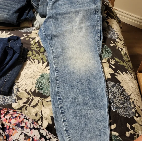 Jeans - Picture 2 of 2